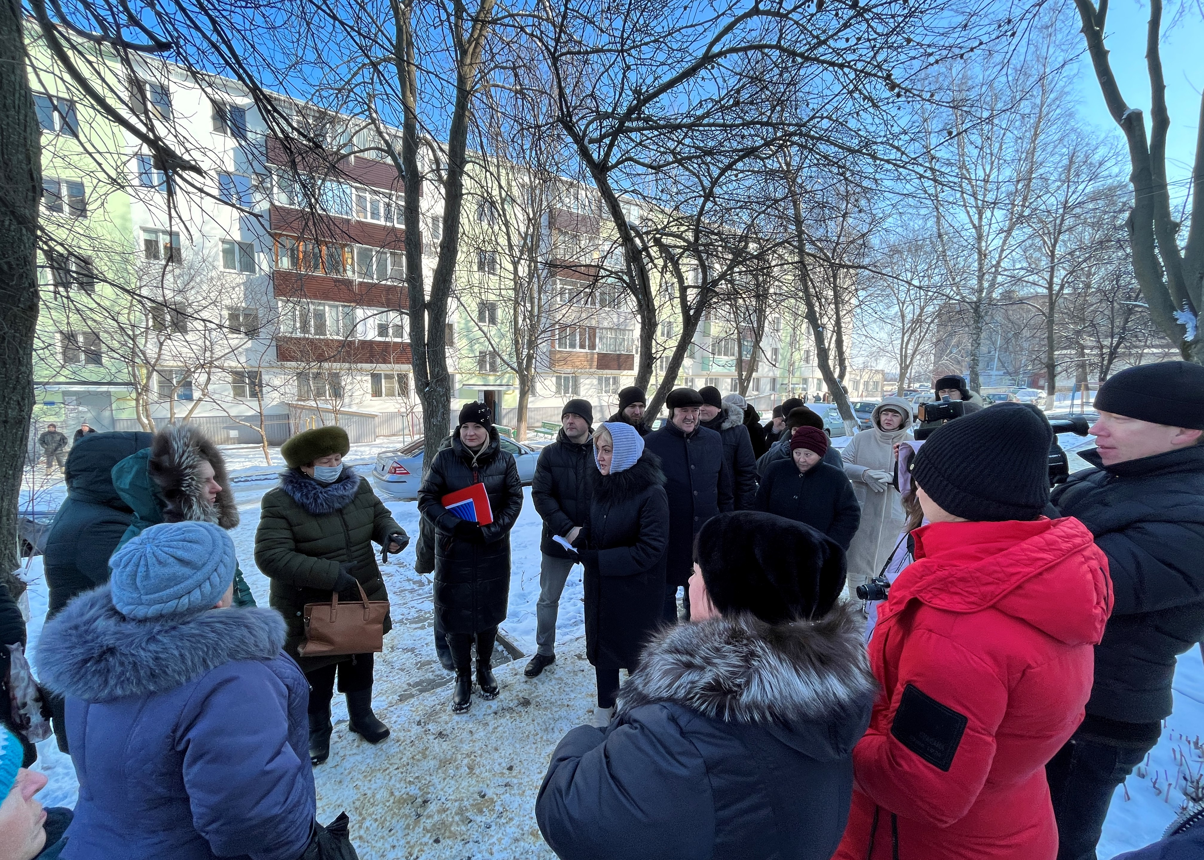 В плановом режиме вместе с депутатами.