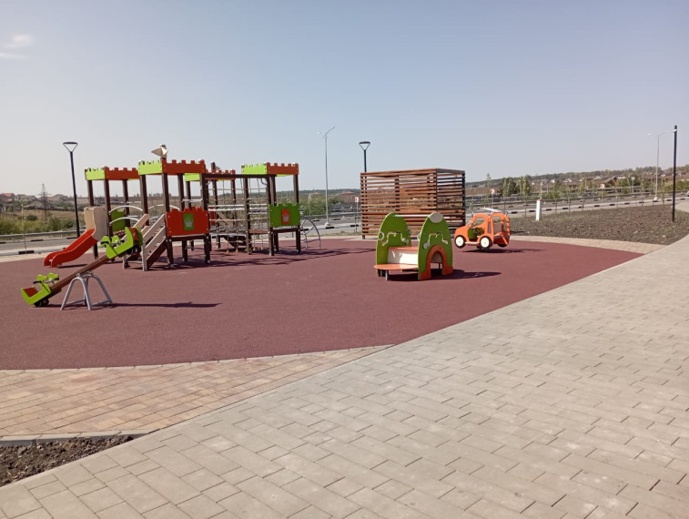 Реализуется проект «Петровский парк». Реализуется проект «Петровский парк».